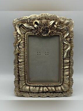 Vintage Hollywood Regency Ornate Gold Tone Picture Frame Roses & Ribbon
